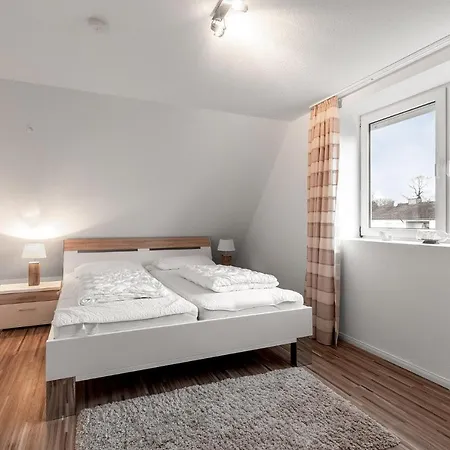 Luebecker Str 8 Whg 3 Apartment *